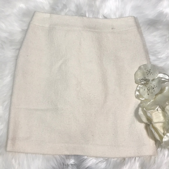 Banana Republic Dresses & Skirts - BANANA REPUBLIC WOOL SKIRT